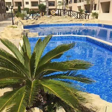 Appartamento First Floor Overlooking Pool Paphos