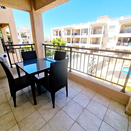 Apartamento First Floor Overlooking Pool Paphos